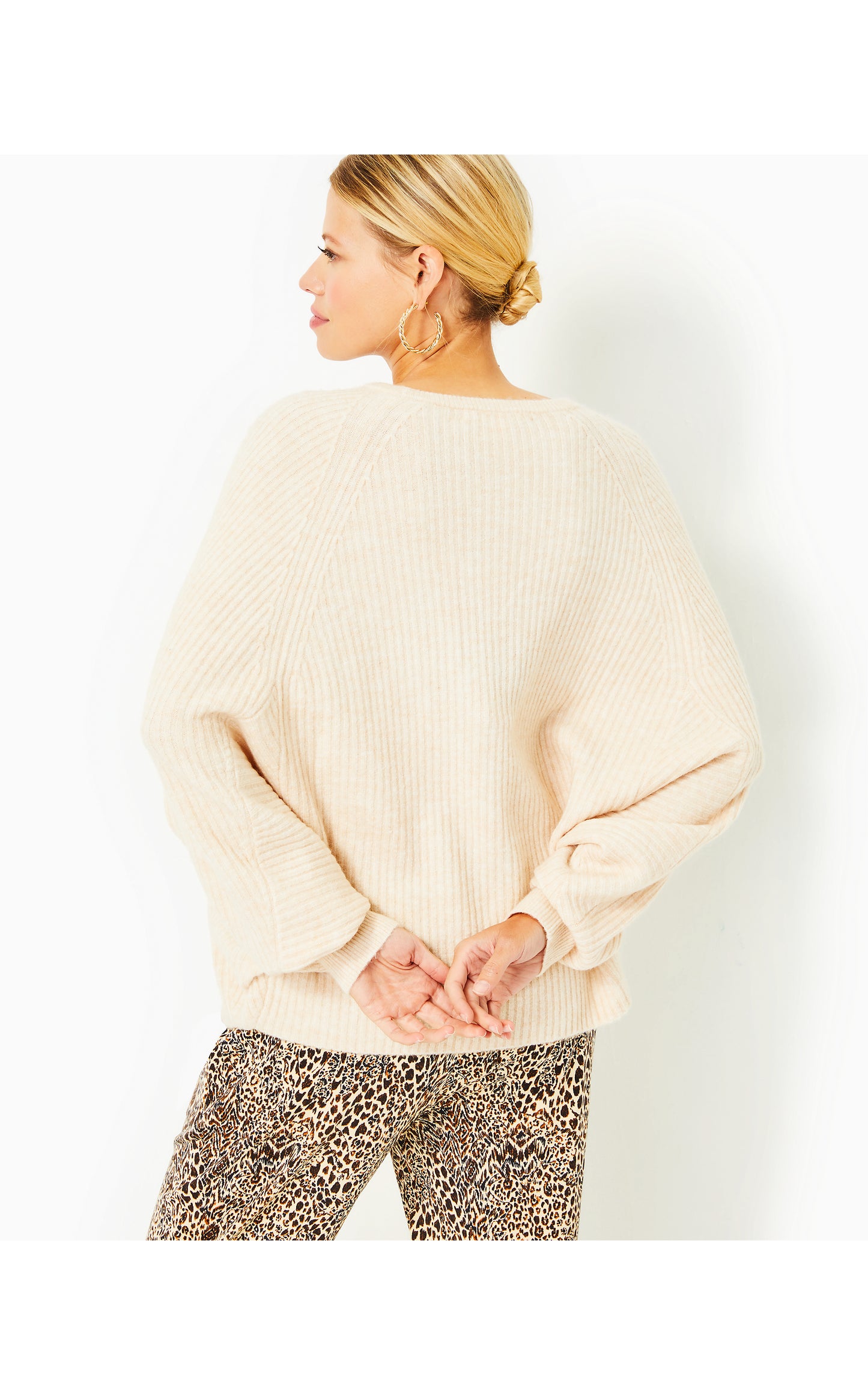 ARIENZA SWEATER