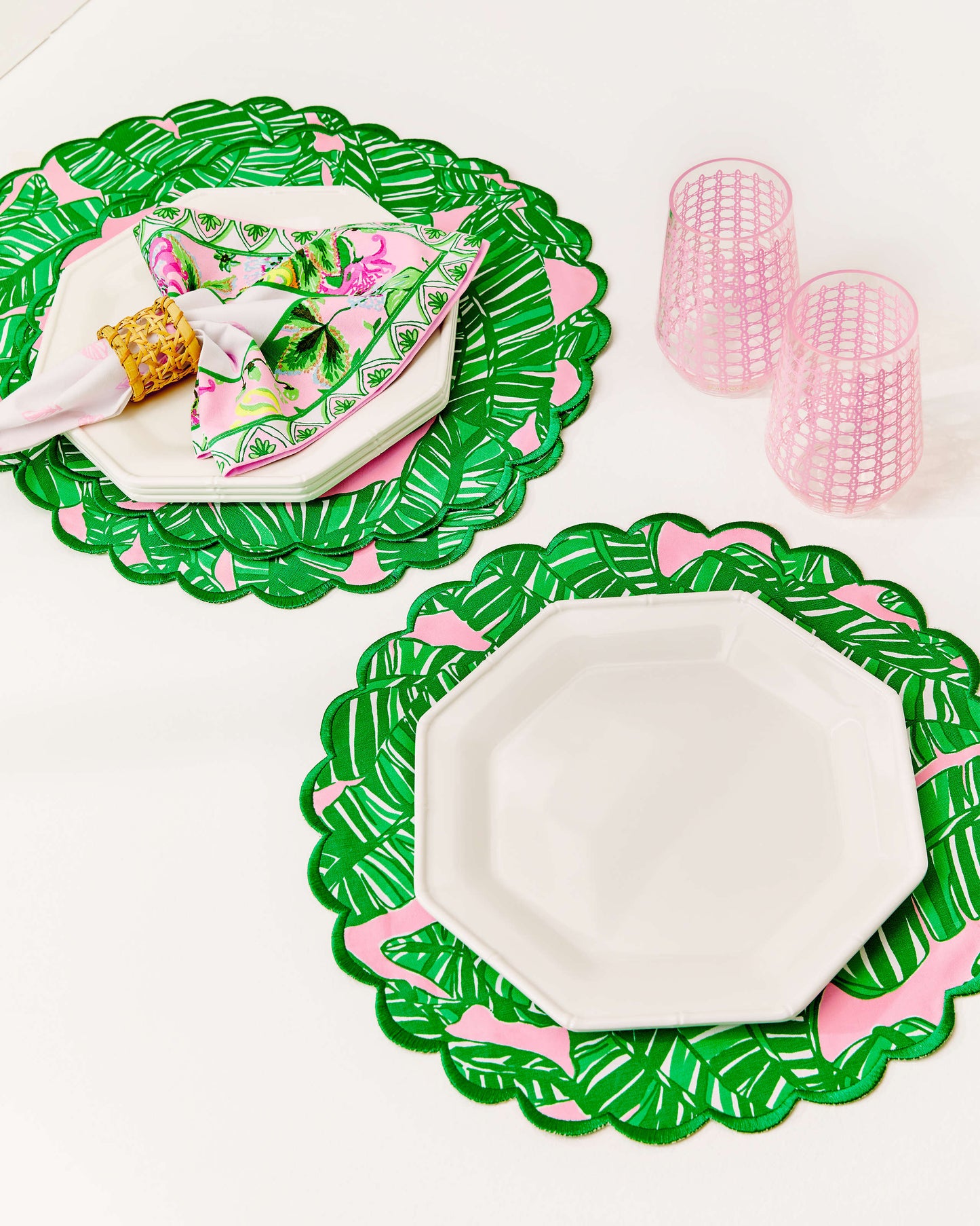 PRINTED SCALLOP EDGE PLACEMATS