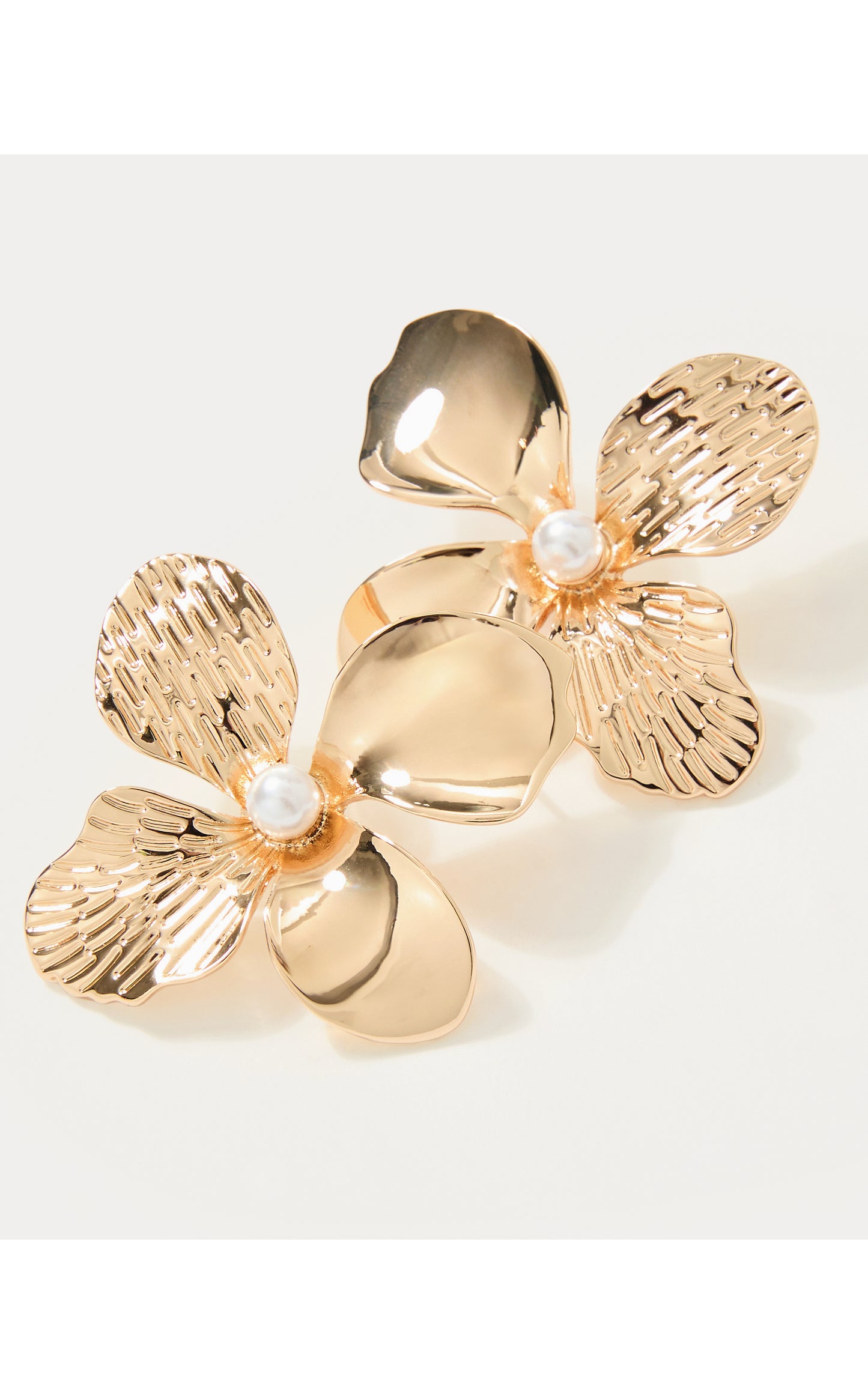 SHADY BABE EARRINGS