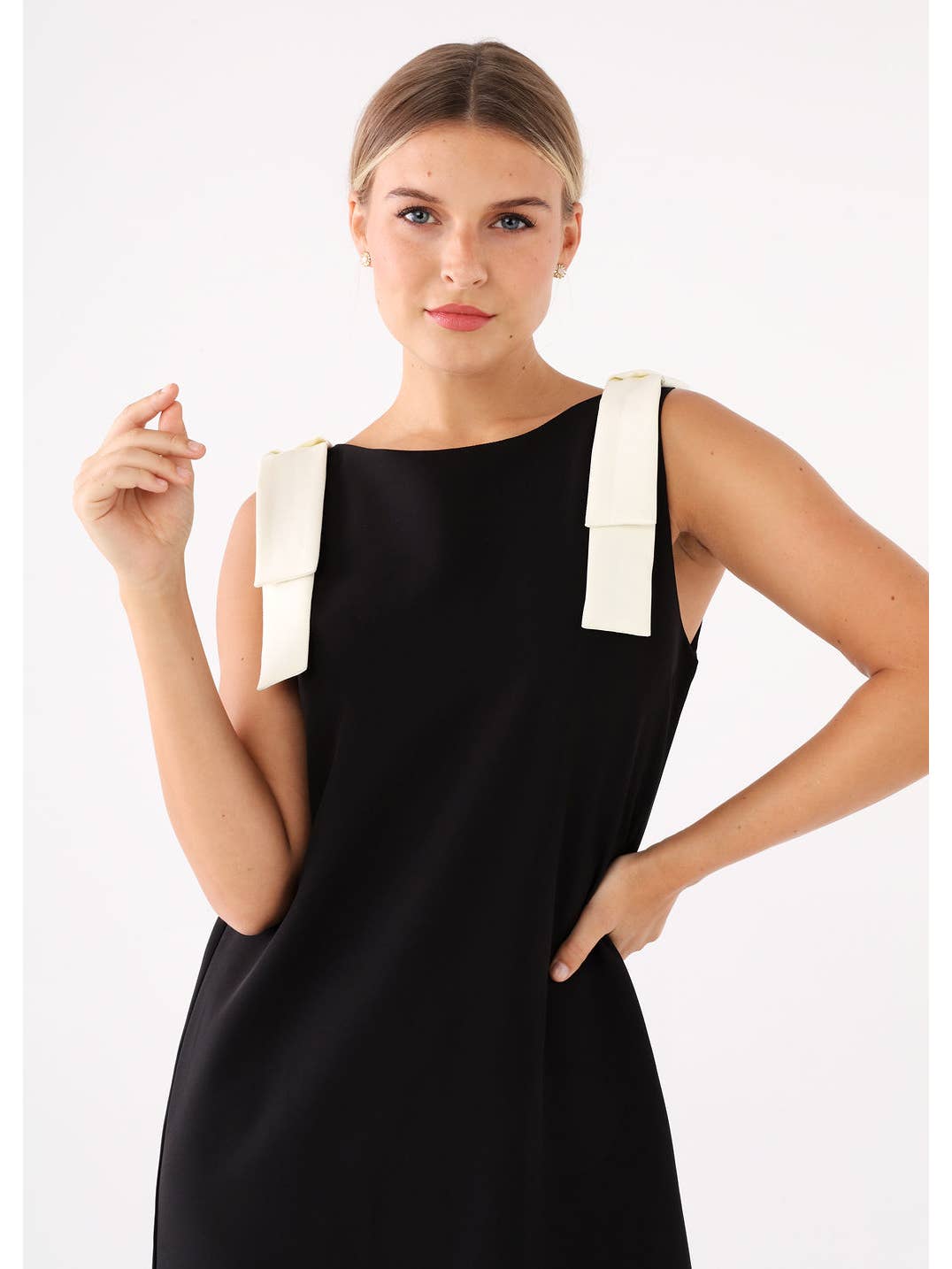 Michelle Gown Black/White