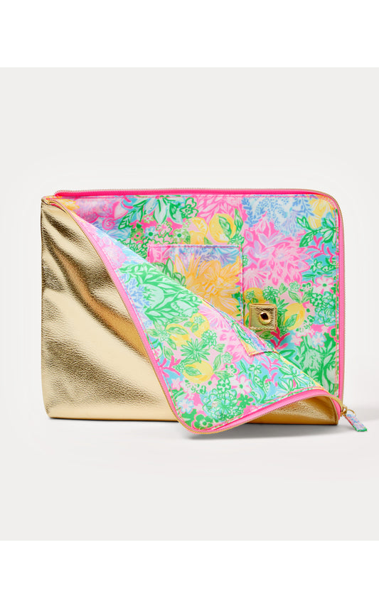 TRAVEL ORGANIZER