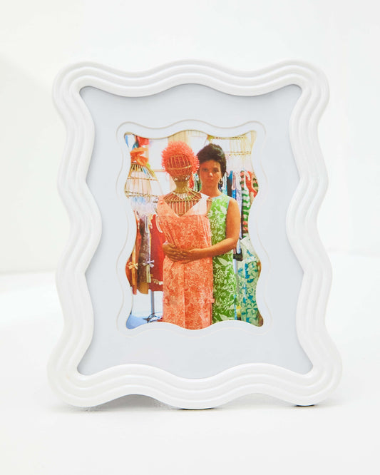Wavy Picture Frame, Resort White
